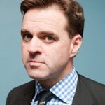 Ніл Фергюсон, британський історик, автор численних книжок, зокрема The Pity of War (1998), Empire: How Britain Made the Modern World (2003), Civilization: The West and the Rest (2011) і Doom: The Politics of Catastrophe (2021)